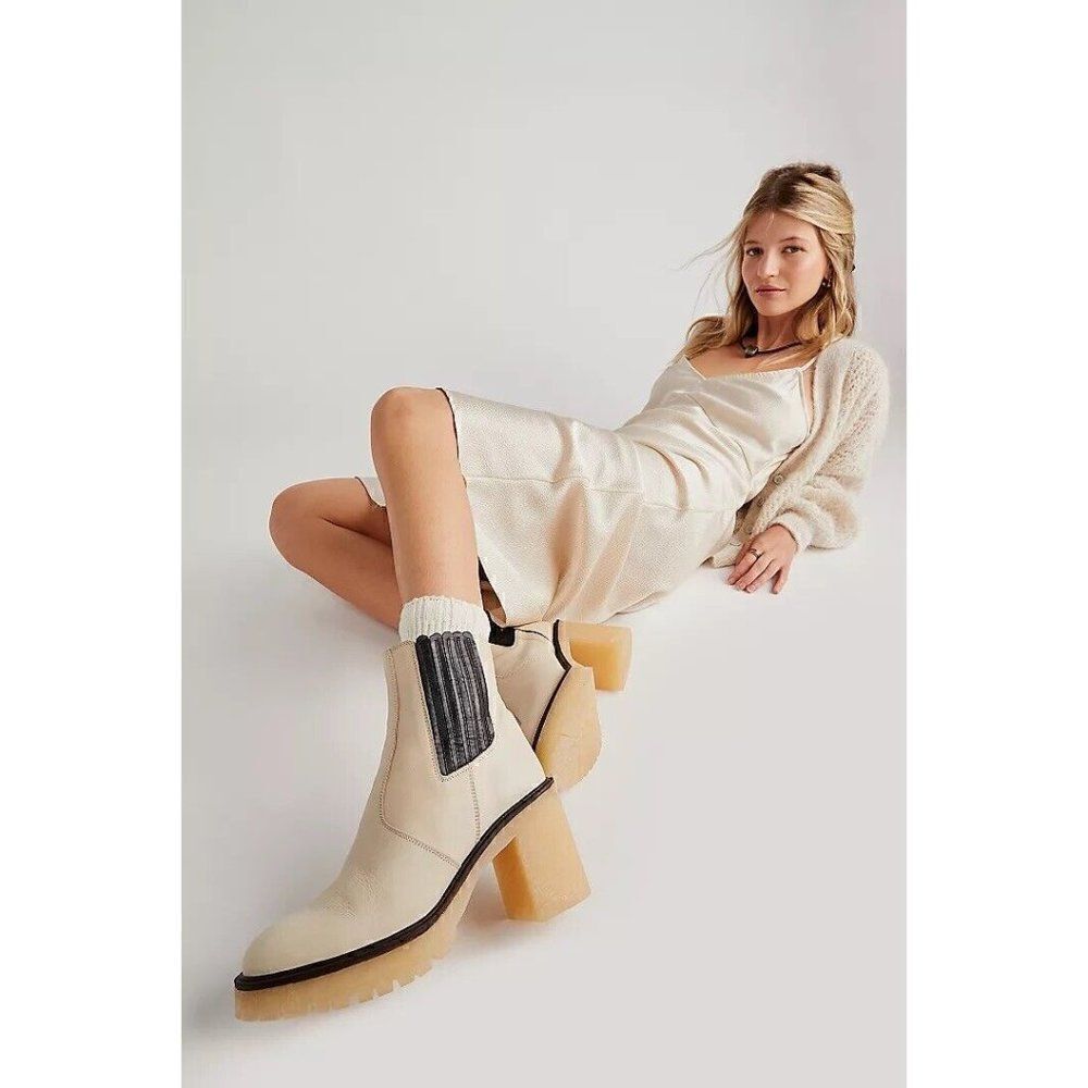 NEW FREE PEOPLE Sz 37.5 7.5 JAMES CHELSEA BOOTS IN BONE